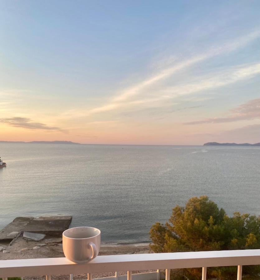 Les Pieds Dans L Eau, Vue Sur Les Iles D'Or Apartamento Hyères Exterior foto